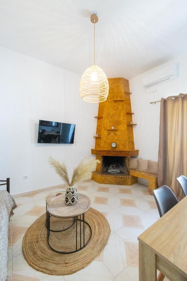 Comfortable Apartment Naxos City Exterior photo
